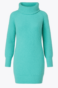 Džemperis ar augsto kaklu — elegants un silts papildinājums tavai garderobei