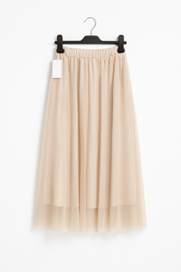 Tilla svāki - Sapņaini. Viegluma pilni. Sievišķībai katrā solī