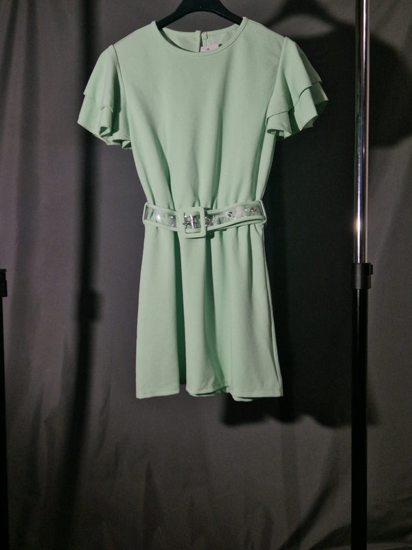 Komfortabla un stilīga meiteņu kleita ikdienai un svētkiem