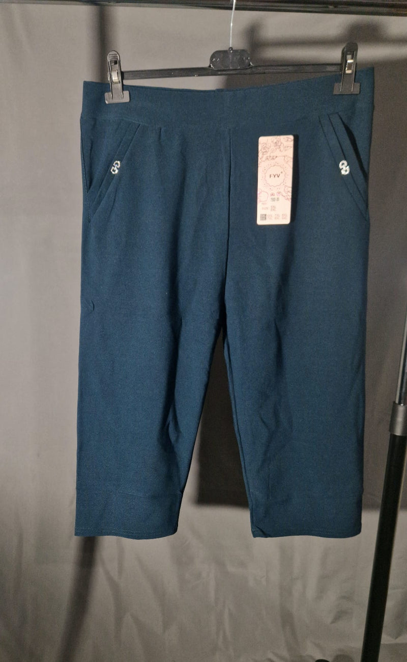 Sieviešu pusgarās bikses