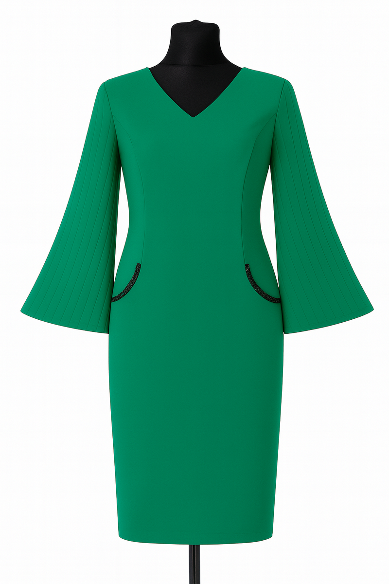 Kleita ar plisētām piedurknēm